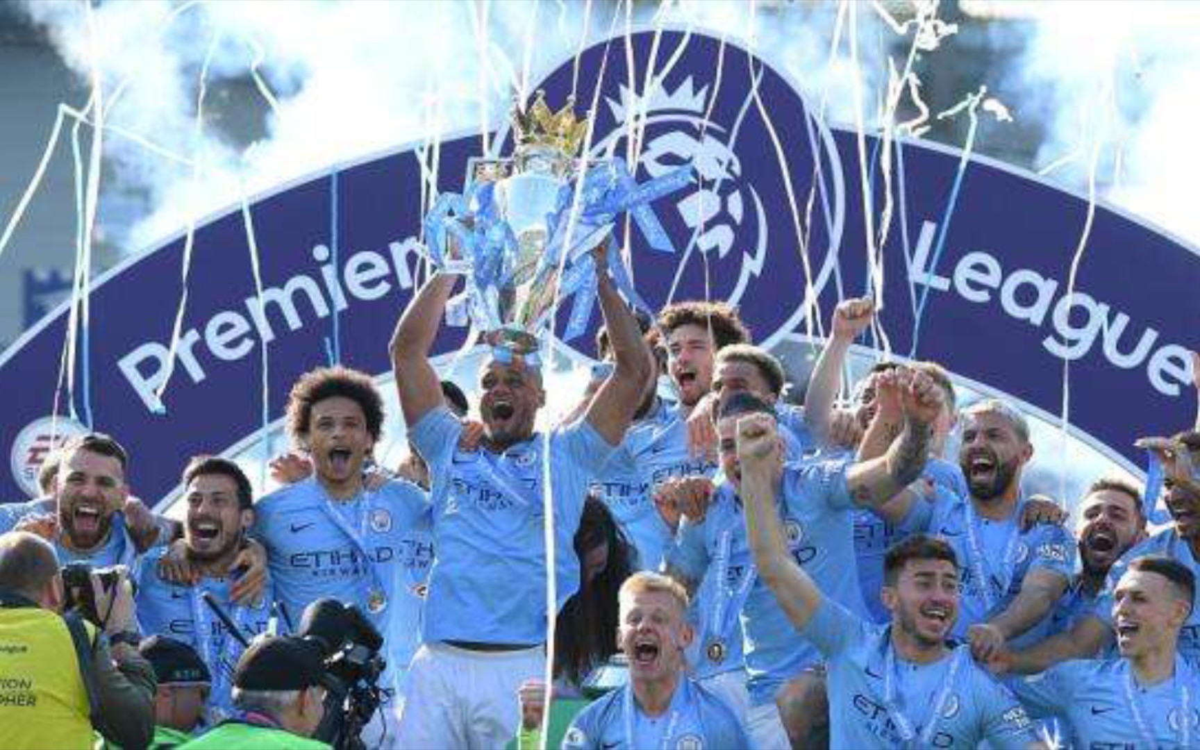 彩纷呈的足 彩纷呈的足